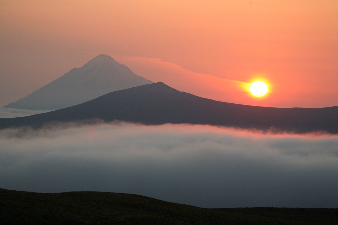 Kamçatka'nın Volkanik Mirası Uzak Doğu'nun Eşsiz Keşiflerine Hazır Olun
