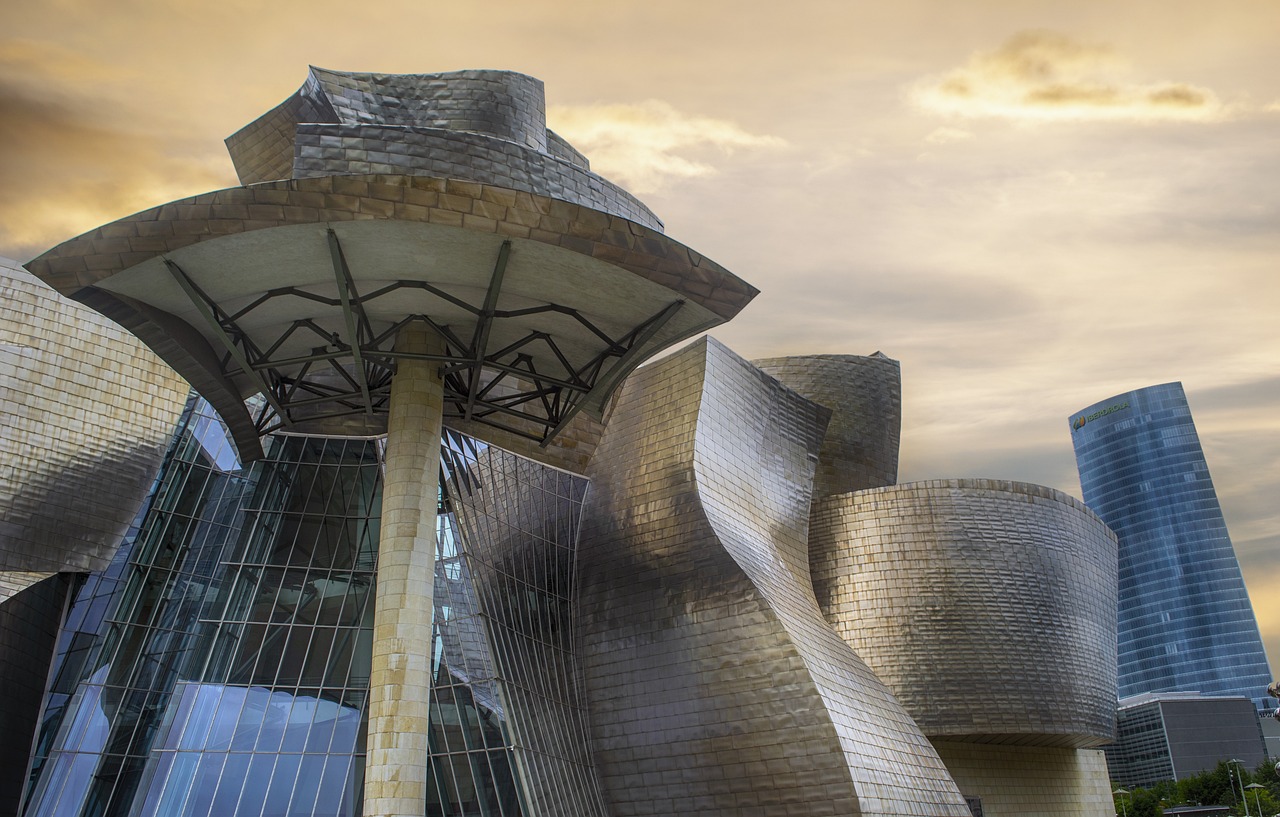 İspanya'nın Sanat Şöleni Guggenheim Müzesi, Reina Sofia Müzesi ve Çağdaş Sanatın Büyülü Dünyası