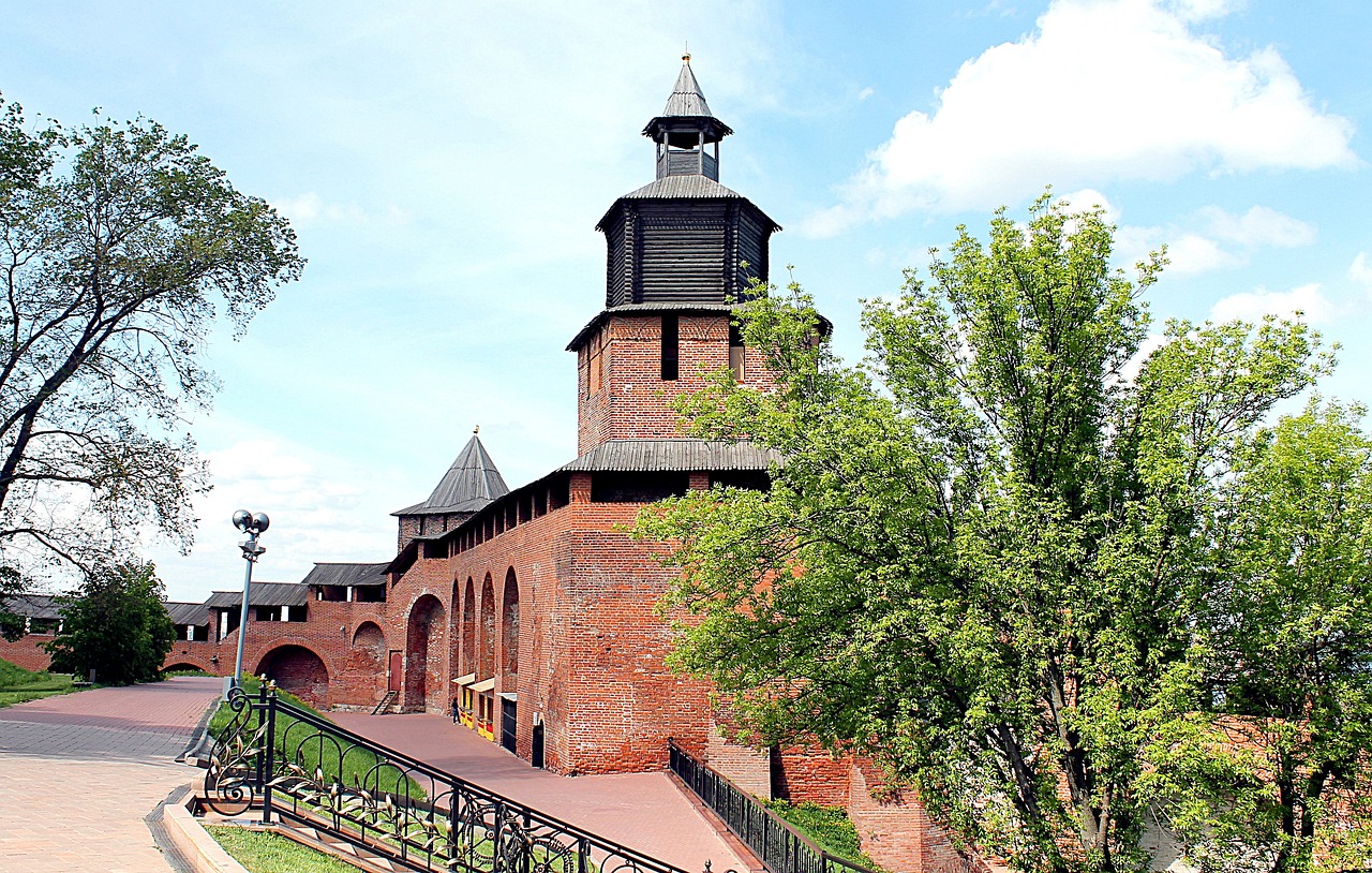 Nijniy Novgorod'un Tarihi Simgeleri Geçmişin İhtişamı