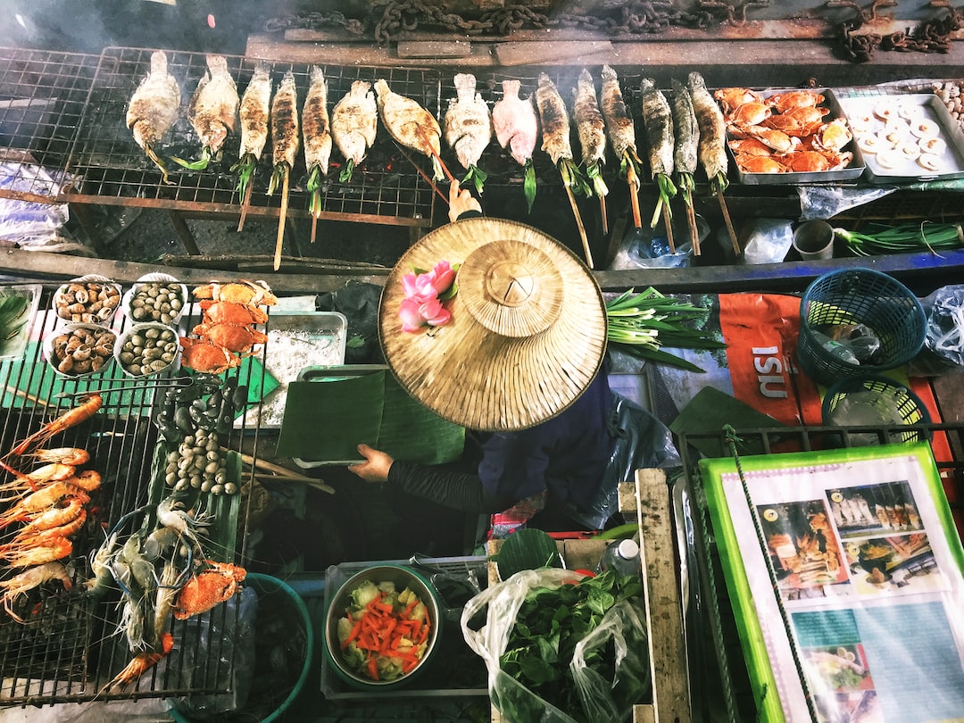 Tayland'ın Yerel Pazarları: Taze Ürünler ve El Yapımı Ürünler