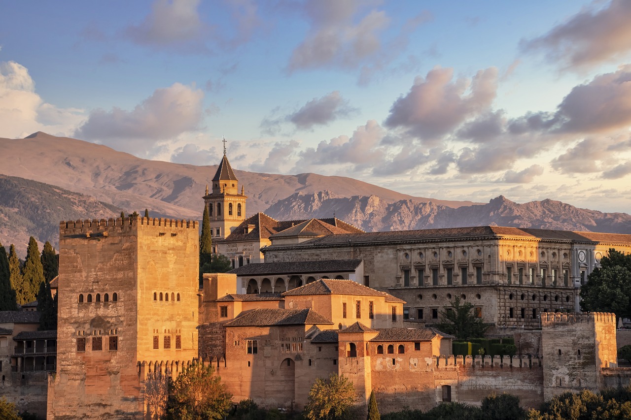 İspanya'nın Kültürel Hazine Sandıkları Alhambra, Toledo, Segovia ve Tarihi Değerler