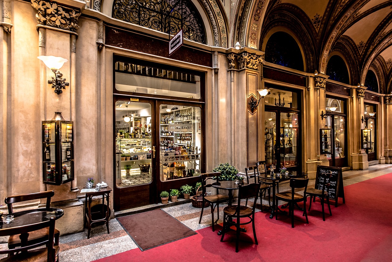 Lezzet Tutkunları İçin Lyon Ünlü Bouchon Restoranları ve Yerel Lezzetler