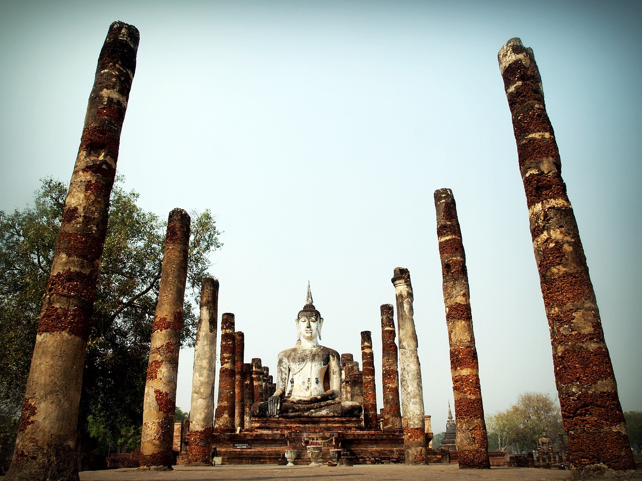 Sri Satchanalai Tayland'ın Tarihi Tapınaklarıyla Ünlü Şehri