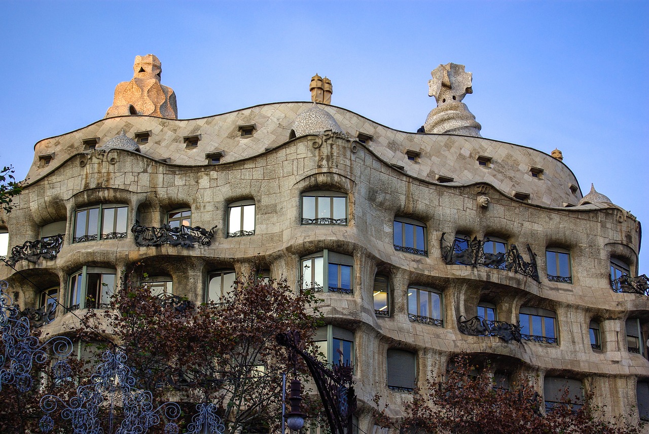 Barcelona Seyahatinde Gaudi'nin İzinde Eşsiz Mimariye Yolculuk