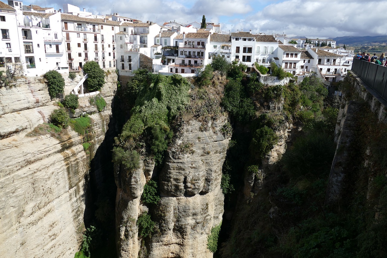 Beyazın Zarafeti Ronda, Frigiliana ve İspanya'nın En Şık Köyleri