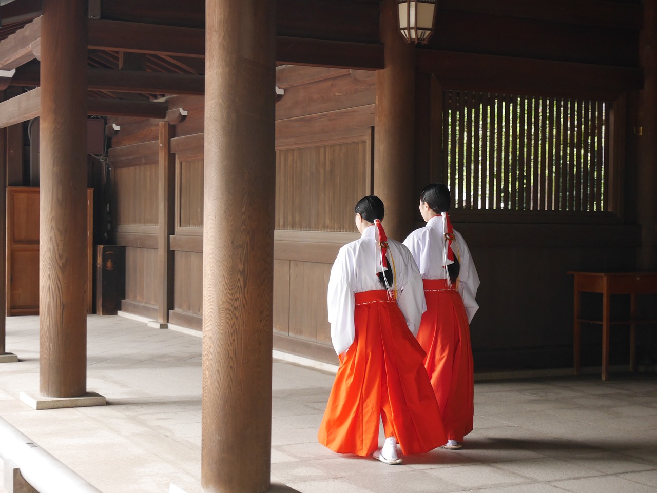 Tokyo'da Geleneksel ile Modernin Buluştuğu Meiji Jingu Tapınağı