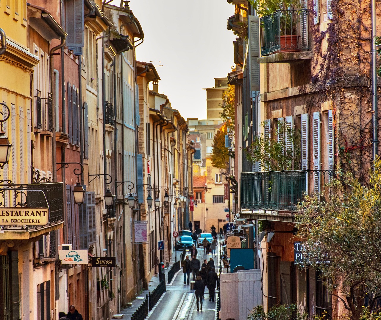 Provence'nın Romantik Sakinleri Tarihi Şehirlerdeki Özenle Korunan Konağınızı Bulun 