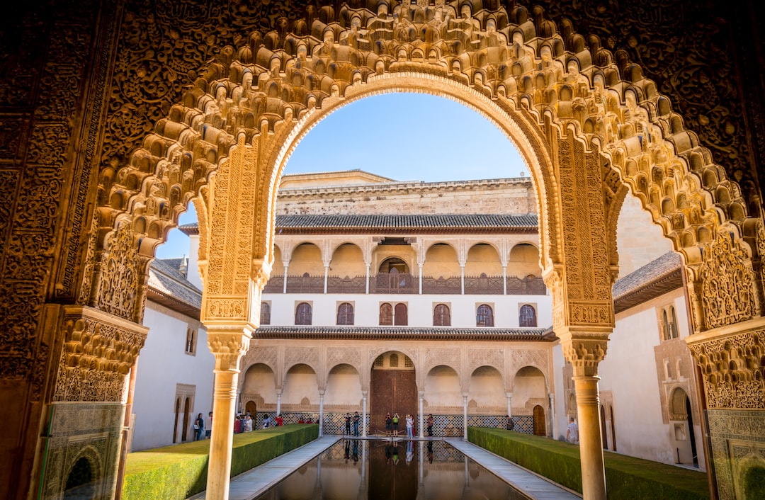 İspanya'da Geçmişe Yolculuk: Alhambra Sarayı, Toledo Şehri, Segovia Akvedüktü ve Kültürel Miras
